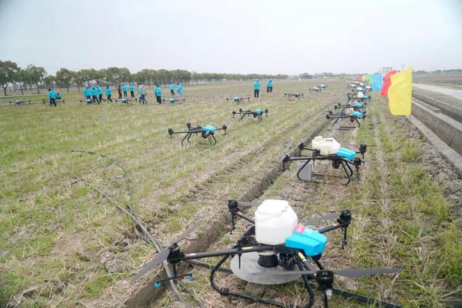 &ldquo;送科技下鄉&rdquo;:30架啟飛智能植保無人機為寧波市春耕備耕現場會添彩